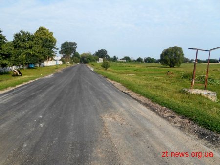 У Любарському районі вже відремонтували понад 28 тис. кв. м. доріг