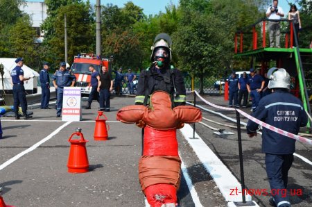 Найкращого пожежного-рятувальника області визначили у Житомирі