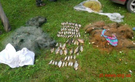 Прикордонники виявили браконьєрів з незаконними знаряддями лову риби, рибою та надувним човном