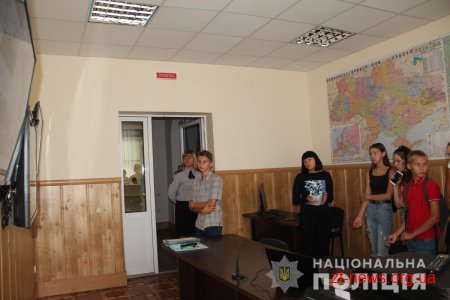У Житомирі юні вартові правопорядку розпочали знайомство зі службами обласної поліції