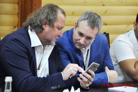 Ігор Гундич підписав два меморандуми про співпрацю з інвесторами