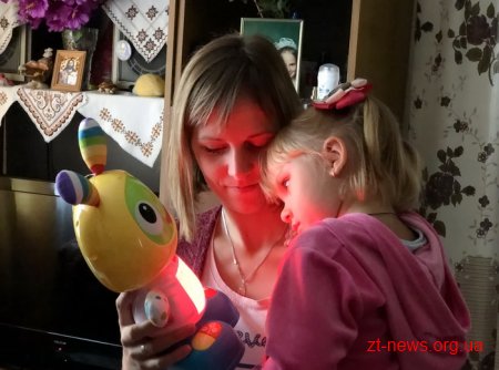 3-річна дівчинка з Житомирщини, яка мала глухоту 4 ступеня вже говорить перші слова