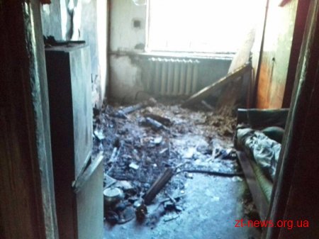 На Житомирщині селяни винесли з палаючого будинку двох чоловіків