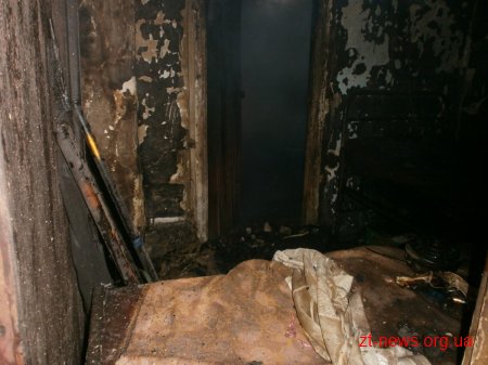 На Житомирщині під час пожежі у будинку загинула жінка