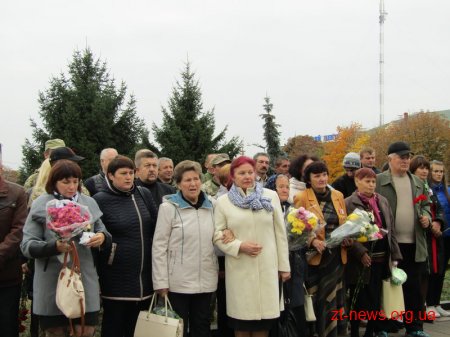 У Радомишлі відкрили пам’ятник воїнам, що віддали своє життя за Україну
