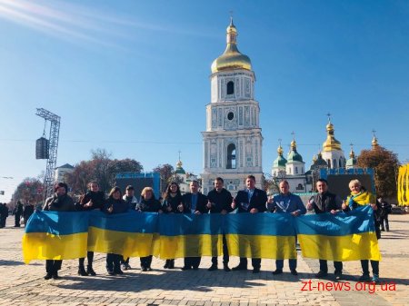 Жителі Житомирщини разом із Президентом помолилися за Єдину Помісну Церкву