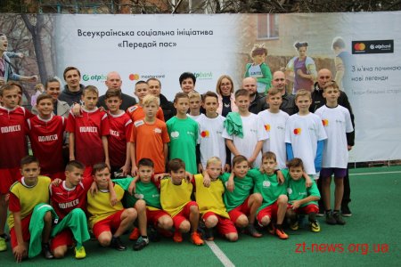 У Житомирі в рамках соціального проекту на Київській, 59 оновили футбольний майданчик