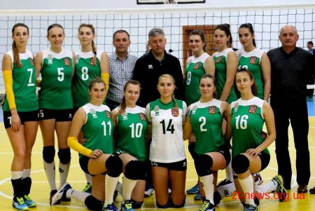 На вихідних обідві волейбольні команди області стали переможцями на різних етапах всеукраїнських змагань