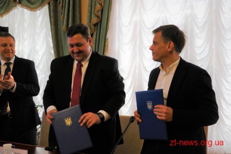 Ігор Гундич підписав меморандуми з ОТГ та містами Житомирщини про розвиток системи захисту дітей