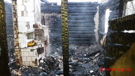 На пожежі у Новоград-Волинському районі загинуло двоє людей