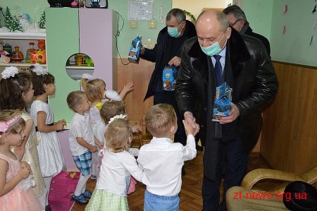 Володимир Ширма у Новограді-Волинському відвідав вихованців дитячого будинку та оглянув будівництво