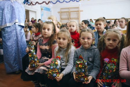 Секретар міської ради Наталія Чиж відвідала школи та привітала дітей з Новим роком