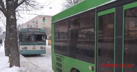 У Житомирі тролейбус зіштовхнувся з автобусом МАЗ
