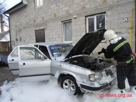 У Житомирі посеред вулиці загорівся автомобіль