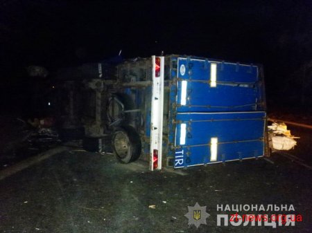 У Житомирському районі зіткнулись три вантажівки