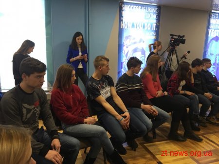 Сергій Сухомлин поспілкувався з учасниками проекту «Мрійники», які відвідали Житомир