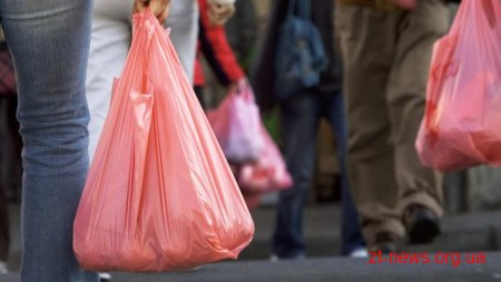 У Житомирі хочуть обмежити використання одноразових пластикових пакетів