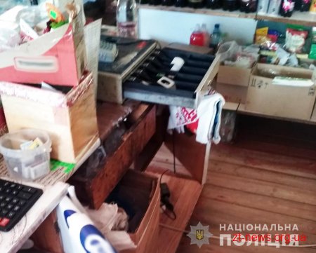 Хорошівські поліцейські затримали магазинного крадія