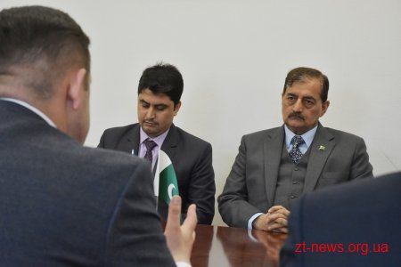 Ігор Гундич та Посол Пакистану обговорили соціально-економічну та туристичну співпрацю між країнами