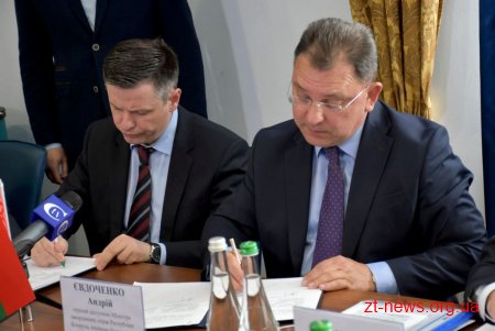 Співробітництво між Україною і Республікою Білорусь є активним на усіх напрямках