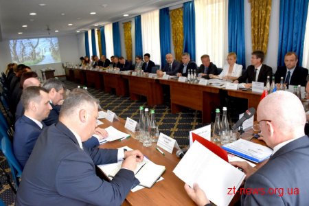 Співробітництво між Україною і Республікою Білорусь є активним на усіх напрямках