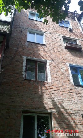 На Житомирщині 4-річний хлопчик випав з вікна третього поверху