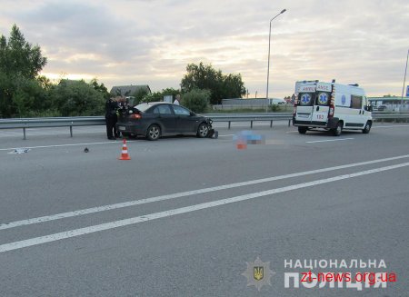 На трасі Київ-Чоп у Новоград-Волинському районі «Mitsubishi Lancer» збив пішохода