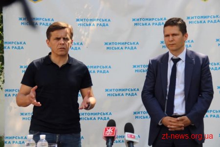 Сергій Сухомлин підписав договір гарантії по кредиту ЄБРР на закупівлю нових тролейбусів для Житомира