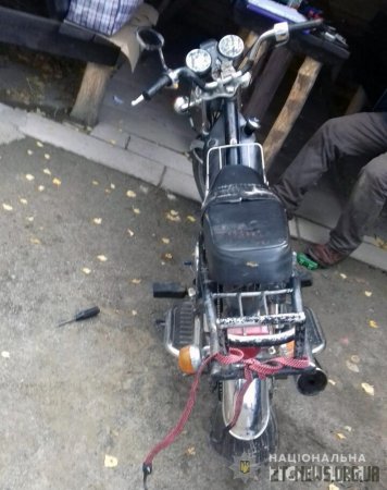 Малинські поліцейські затримали угонщика мопеда, якого викрили ще й у низці крадіжок