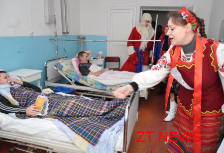 Святковий вертеп в обласних та районних лікарнях Житомирщини