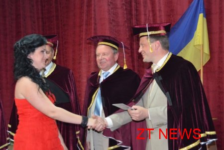 31 травня у Житомирському інституті медсестринства відбувся випуск бакалаврів, молодших спеціалістів та магістрів