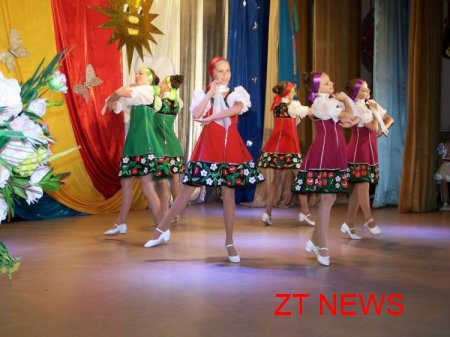 Звітні концерти районів Житомирщини повертаються у культурну сферу області