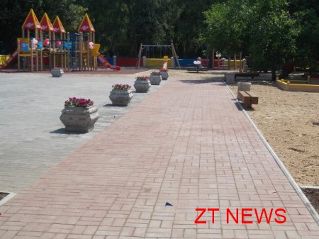 20 травня на вулиці Польовій 5 відкрили новий ігровий майданчик для дітей ВІДЕО