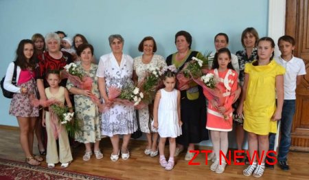 6 житомирянкам було присвоєно почесне звання України "Мати героїня"