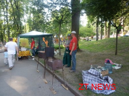 У Житомирі пройшов перший в Україні фестиваль шашлика «Золотий баран»