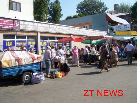 Боротьба зі стихійною торгівлею в Житомирі продовжується