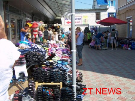 Боротьба зі стихійною торгівлею в Житомирі продовжується