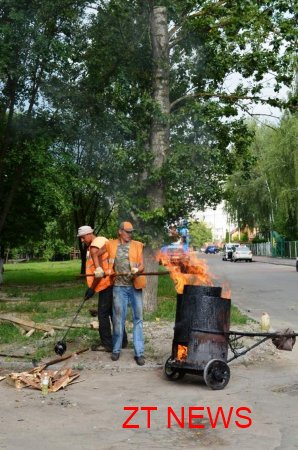 Міський голова оглянув ремонтні роботи житлового фонду по вул. Черняховського