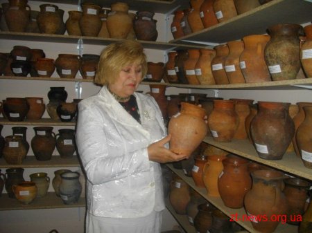 У Житомирському державному університеті імені І.Франка презентували експонати майбутнього музею старожитностей