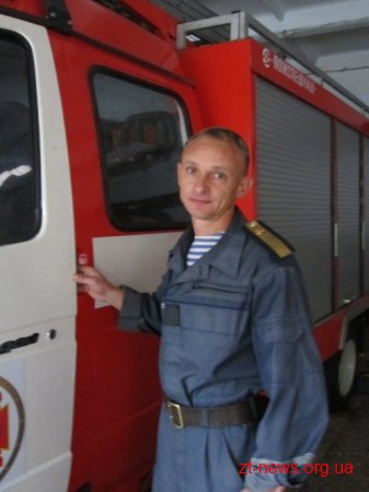 Водій пожежної машини врятував життя двом десяткам пасажирам автобуса ВІДЕО