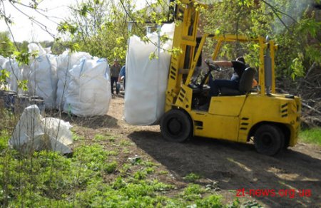 З Житомирщини до Польщі за рік вивезено більше 700 тонн отрутохімікатів
