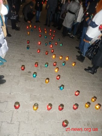 У Житомирі запалили свічки з нагоди Всесвітнього дня онкохворої дитини