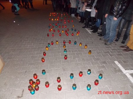 У Житомирі запалили свічки з нагоди Всесвітнього дня онкохворої дитини