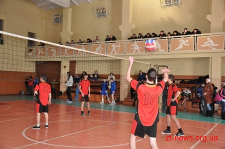 У Житомирі відкрився 8-й Відкритий турнір з волейболу, присвячений пам’яті Аркадія Зорі
