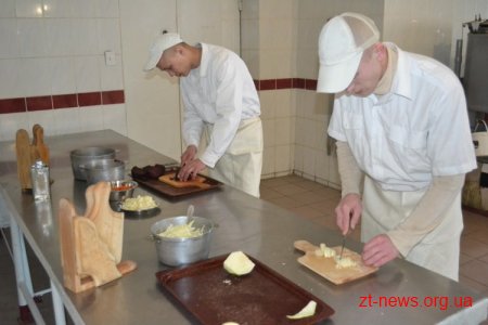 У Житомирській виправній колонії (№4) відбувся конкурс «Кращий кухар»