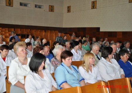 Обласна влада сприяє вирішенню побутових проблем Житомирського геріатричного пансіонату