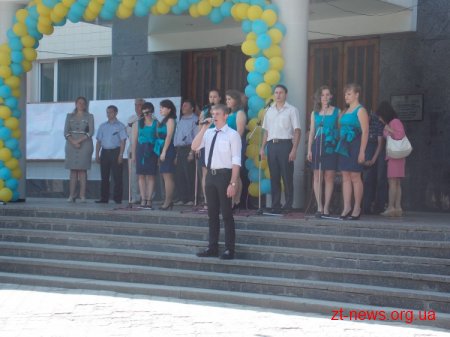 Житомирський політех відсвяткував 53 роки святковим концертом та флешмобом
