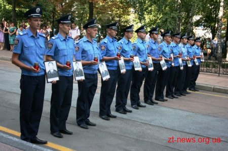 У Житомирі вшанували пам’ять правоохоронців, що загинули при виконанні службових обов’язків