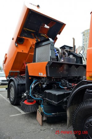 3 сучасні спеціалізовані машини для прибирання вулиць у будь-яку пору року незабаром з’являться у Житомирі