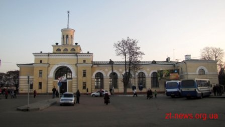 У Бердичеві «замінували» вокзал - евакуйовано людей